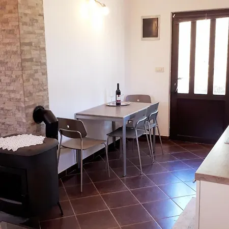 Ulika - Kuca Za Odmor * Valtura